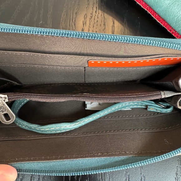 American Bling by Montana West Handbag and Wallet Set NWT - Picture 8 of 8